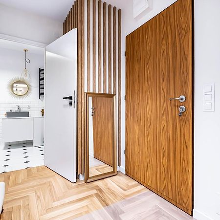 Luksusowy Apartament Blisko Centrum, Parking W Garazu Podziemnym ワルシャワ エクステリア 写真
